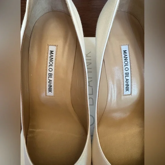 Manolo Blahnik Hangisi 105mm Satin Pumps - Picture 5 of 9